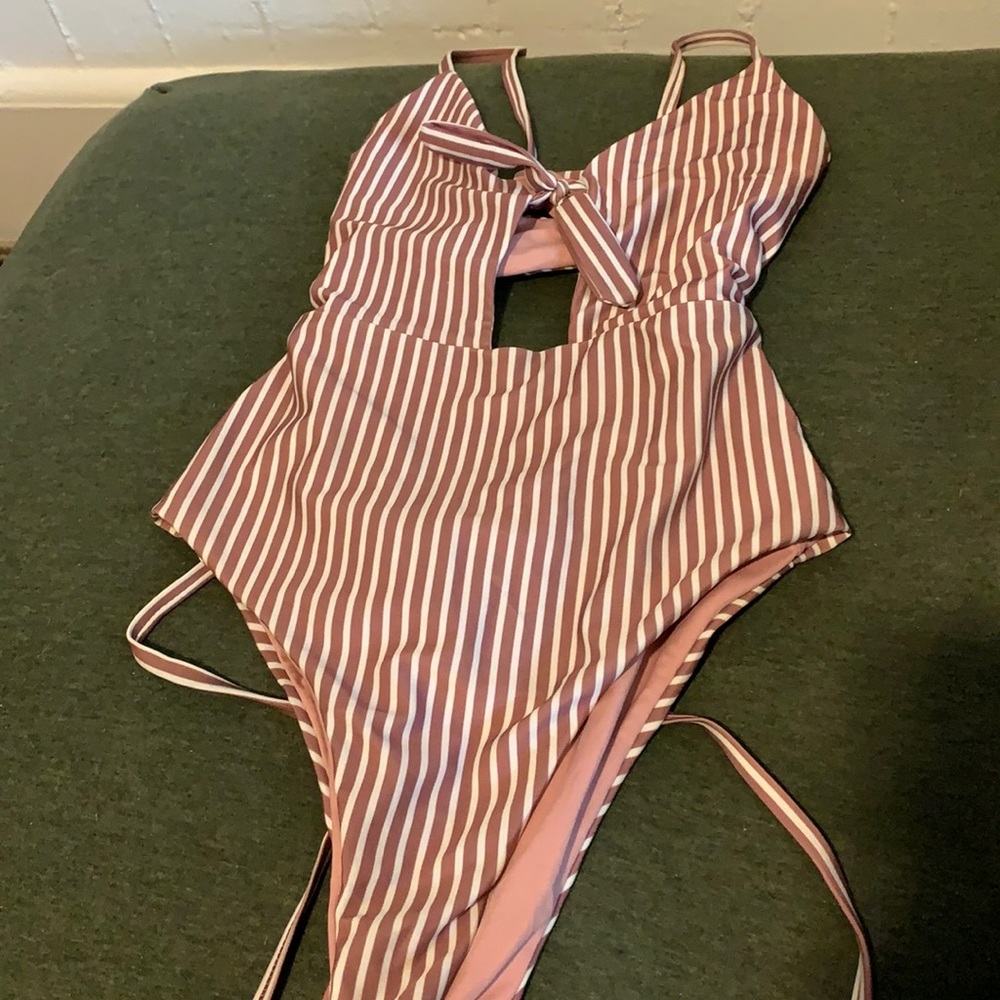 Bathing suit
